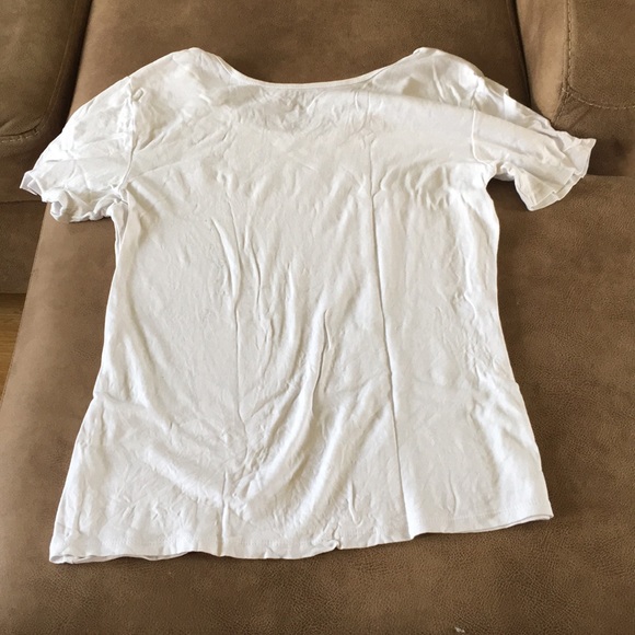 White tee - Picture 3 of 3